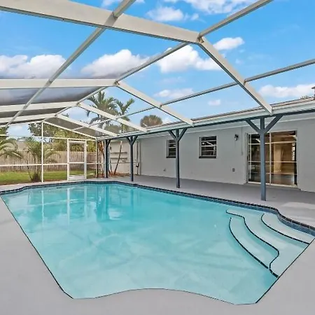 Pool House Near Beach West Melbourne Exterior photo