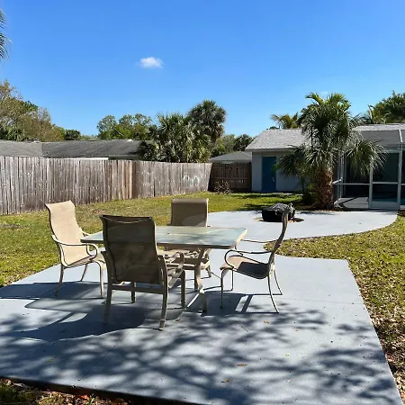 Pool House Near Beach West Melbourne Exterior photo